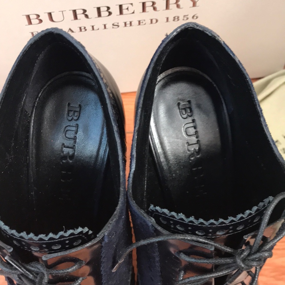 Like new only worn once authentic Burberry peeptoe - Picture 5 of 8